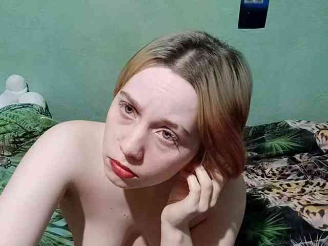 AveryFleurent webcam