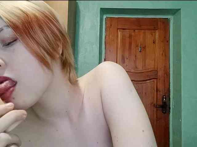 AveryFleurent webcam