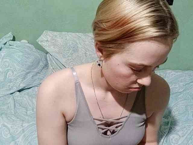 AveryFleurent webcam