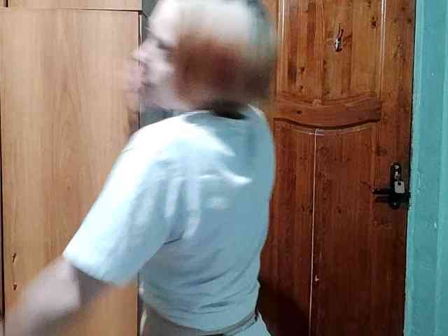 AveryFleurent webcam