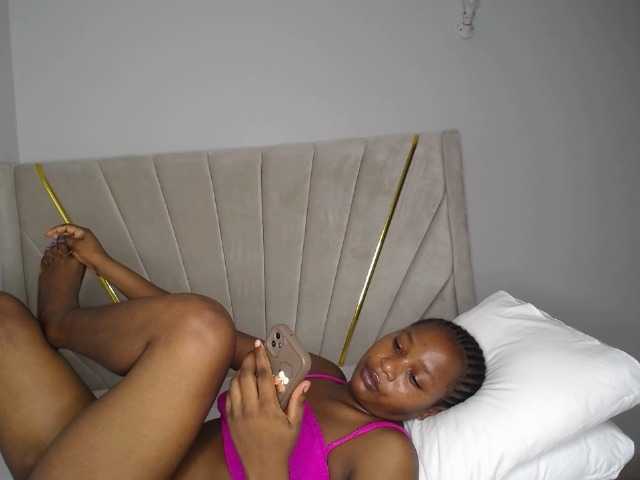 Kimmy1's BongaCams show and profile