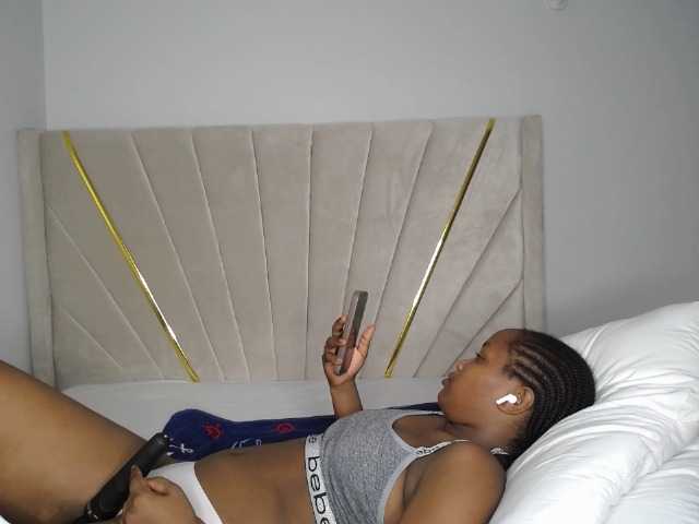 Kimmy1's BongaCams show and profile