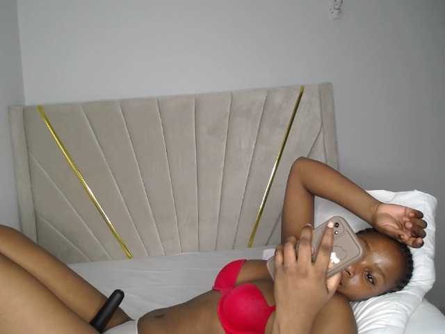 Kimmy1's BongaCams show and profile