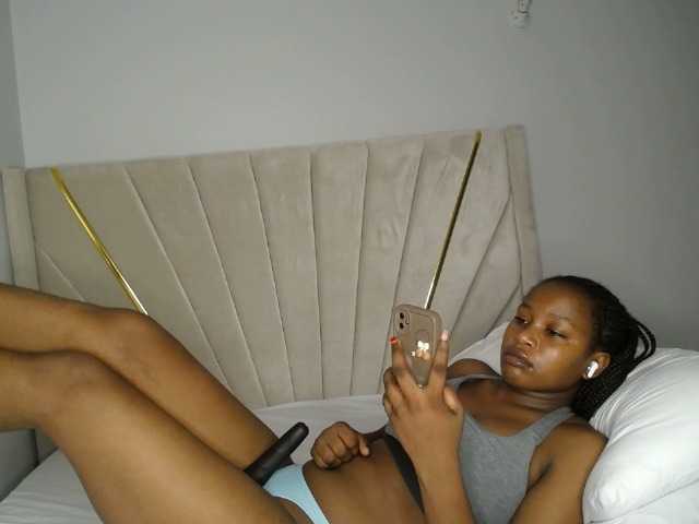 Kimmy1's BongaCams show and profile