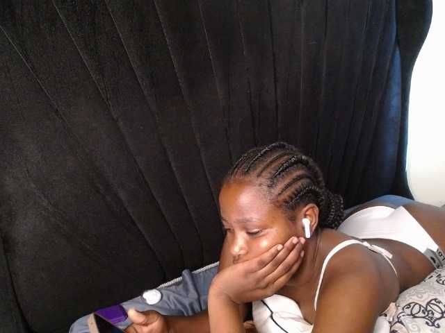 Kimmy1's BongaCams show and profile