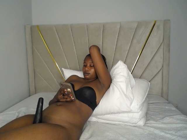 Kimmy1's BongaCams show and profile