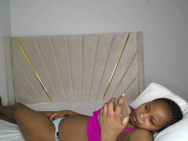 Kimmy1's BongaCams show and profile