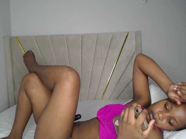 Kimmy1's BongaCams show and profile