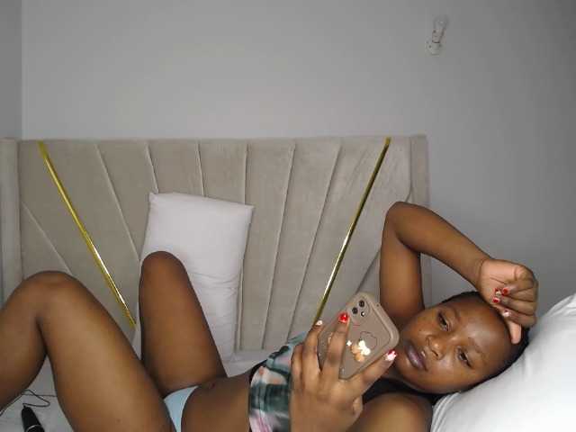 Kimmy1's BongaCams show and profile