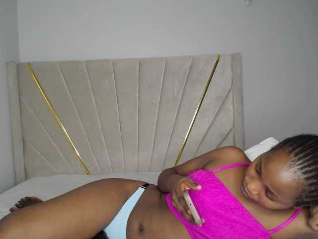 Kimmy1's BongaCams show and profile