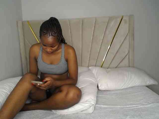 Kimmy1 Live Webcam on BongaCams