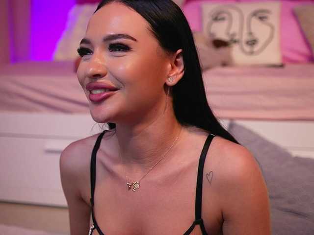 sashalorenz's BongaCams show and profile