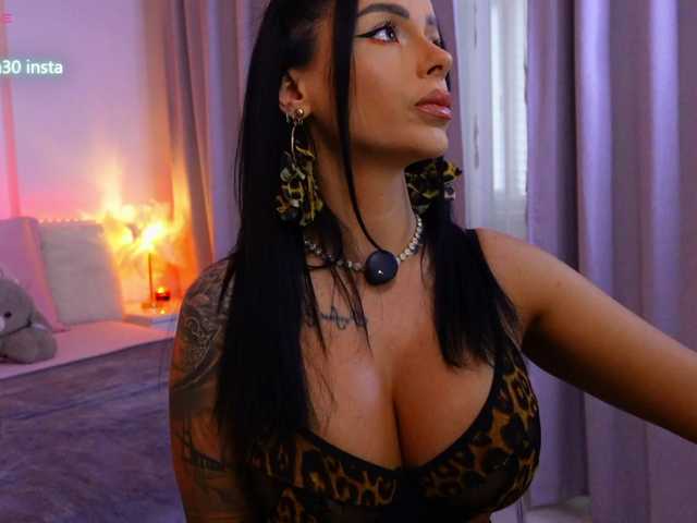 Iammazeekiin30xx's BongaCams show and profile