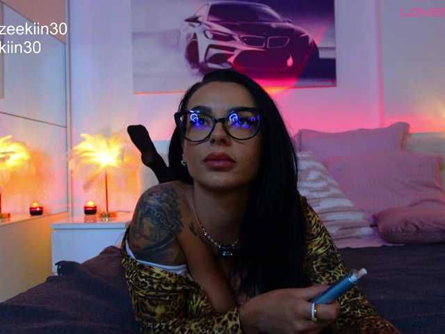 Iammazeekiin30xx's BongaCams show and profile