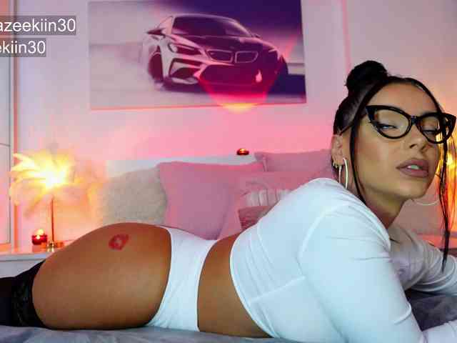 Iammazeekiin30xx webcam