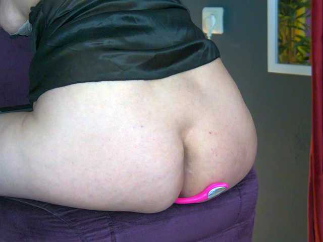 CougarMilf's BongaCams show and profile