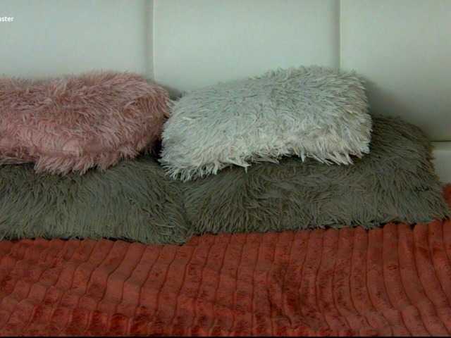 CougarMilf's BongaCams show and profile