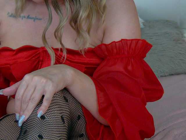 CougarMilf's BongaCams show and profile