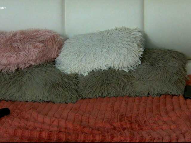 CougarMilf's BongaCams show and profile