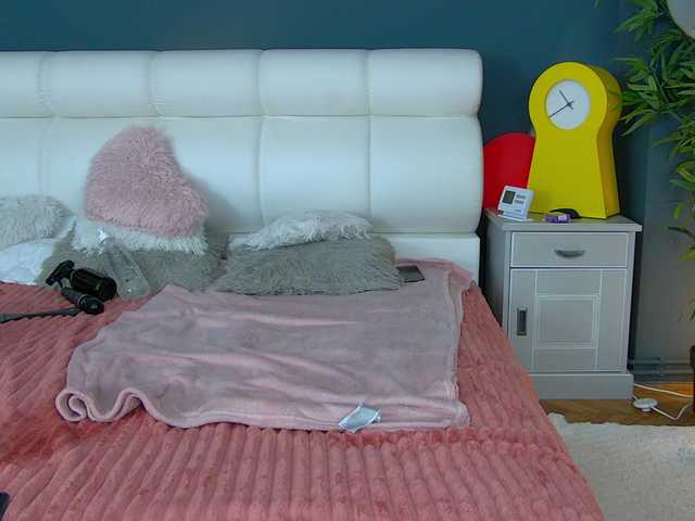 CougarMilf's BongaCams show and profile