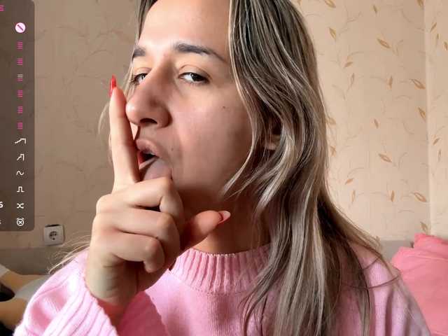 CristenViramontas from BongaCams