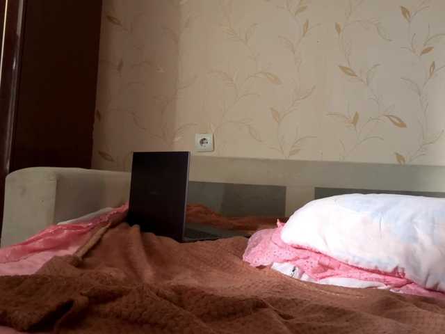 le modèle AuroraAC est en webcam porno dans un show sur le site bongacams, il possède les tags suivants: White/Caucasian,Blonde,Shaved