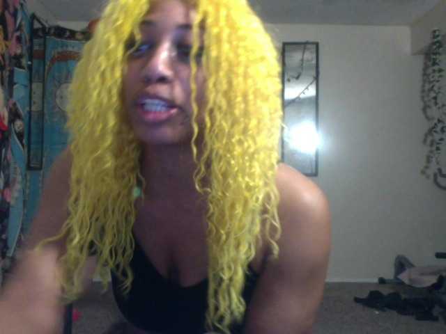 AdviceColumn's BongaCams show and profile