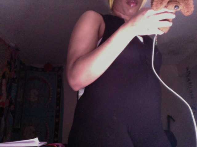 AdviceColumn's BongaCams show and profile