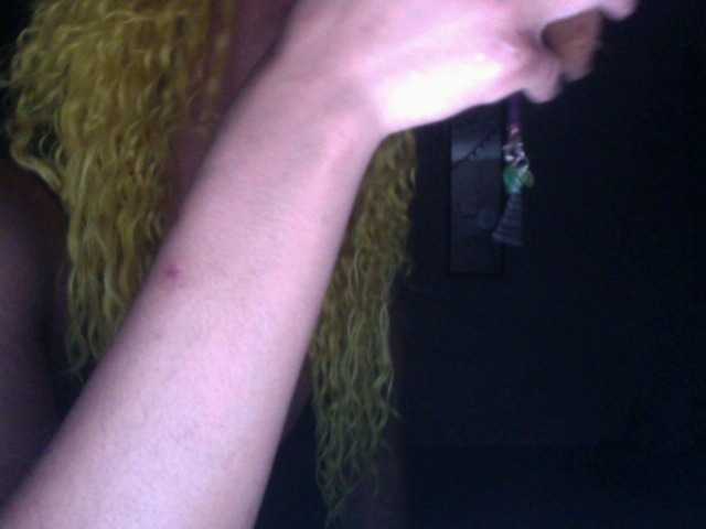 AdviceColumn's BongaCams show and profile