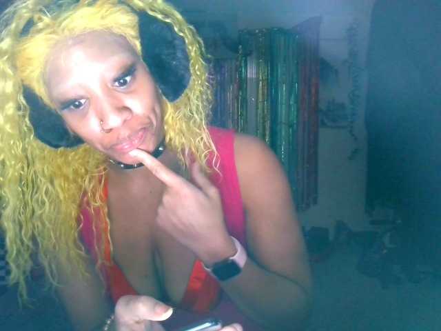 AdviceColumn's BongaCams show and profile