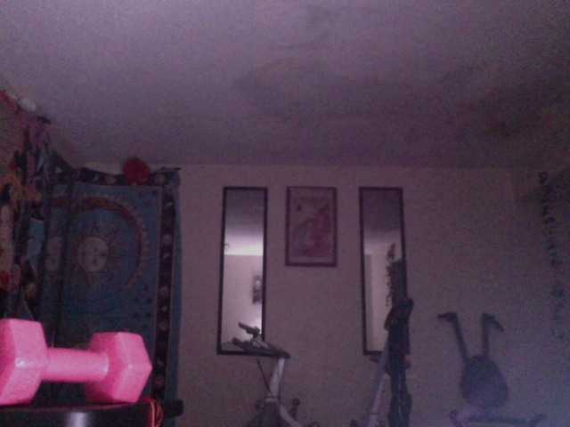 AdviceColumn's BongaCams show and profile