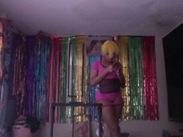 AdviceColumn's BongaCams show and profile