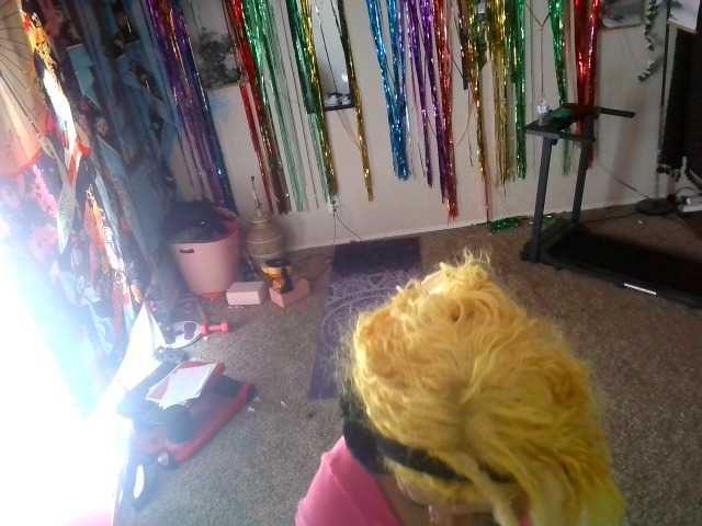 AdviceColumn's BongaCams show and profile