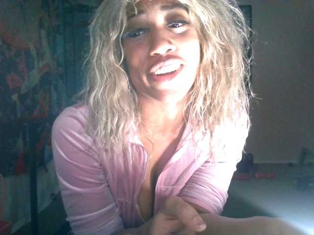 AdviceColumn's BongaCams show and profile