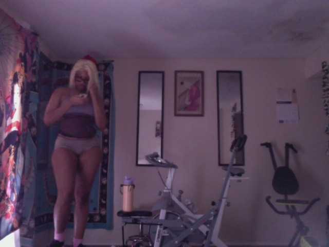 AdviceColumn's BongaCams show and profile