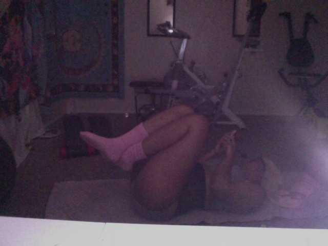 AdviceColumn's BongaCams show and profile