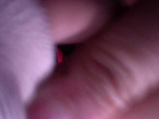 AdviceColumn's BongaCams show and profile