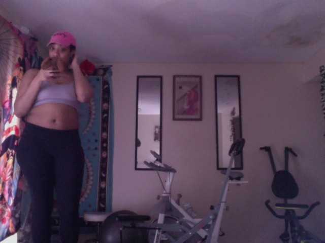 AdviceColumn's BongaCams show and profile