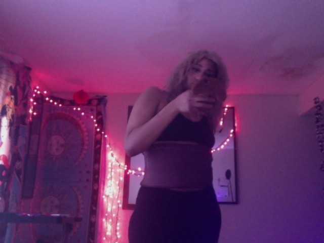 AdviceColumn free chat on liveonude