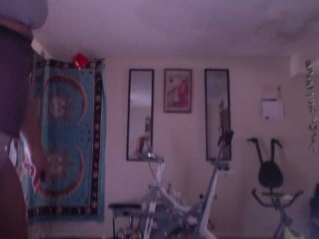 AdviceColumn's BongaCams show and profile