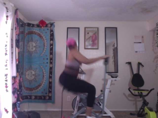 AdviceColumn's BongaCams show and profile