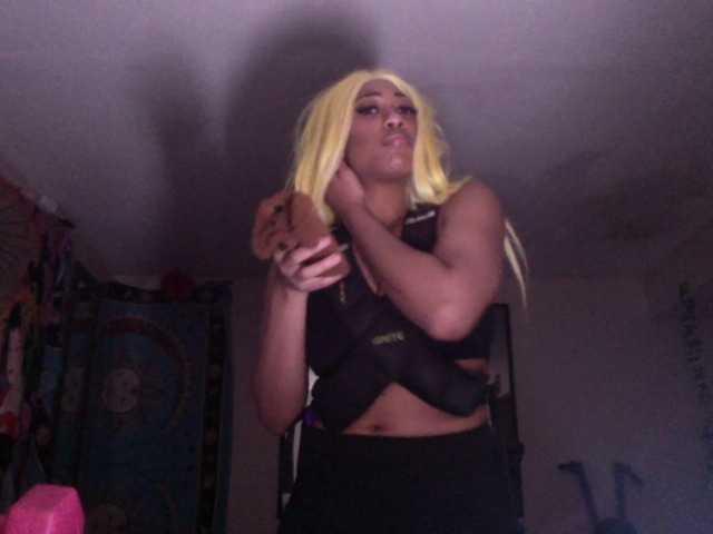 AdviceColumn's BongaCams show and profile