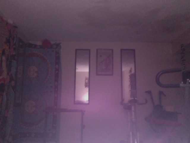 AdviceColumn's BongaCams show and profile