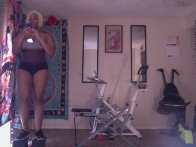 AdviceColumn's BongaCams show and profile