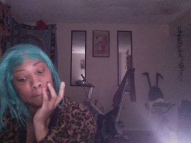 AdviceColumn's BongaCams show and profile