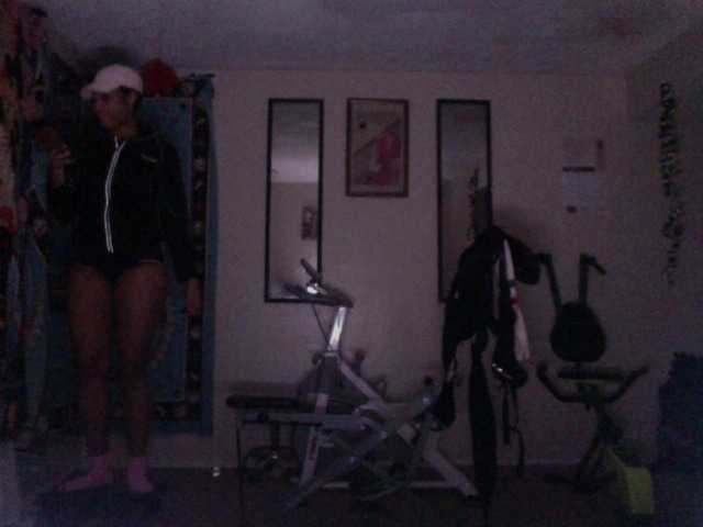 AdviceColumn's BongaCams show and profile