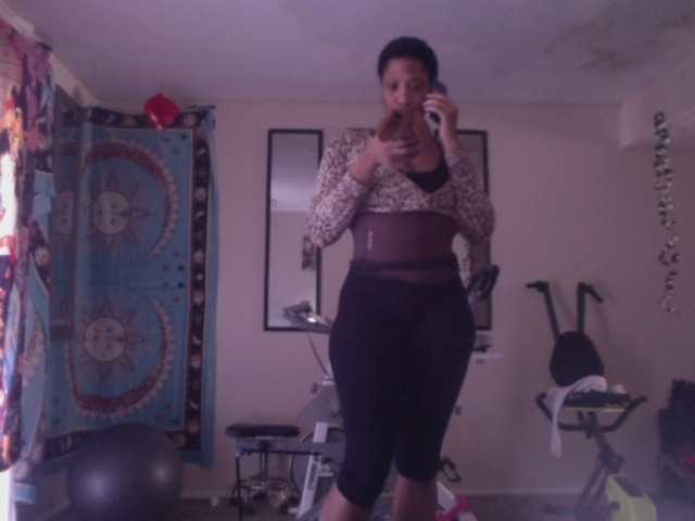 AdviceColumn's BongaCams show and profile