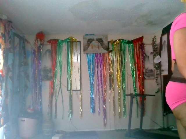 AdviceColumn's BongaCams show and profile