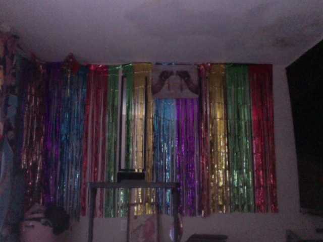 AdviceColumn's BongaCams show and profile