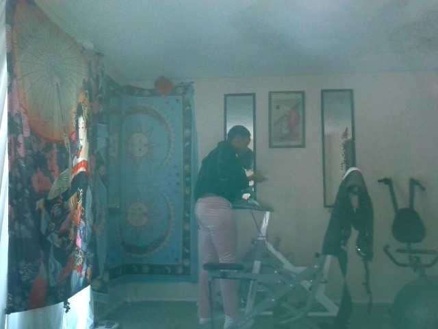 AdviceColumn's BongaCams show and profile